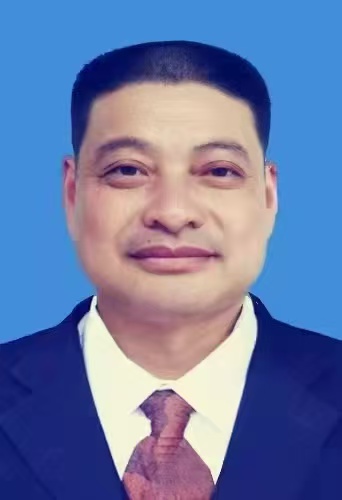 杨泽文