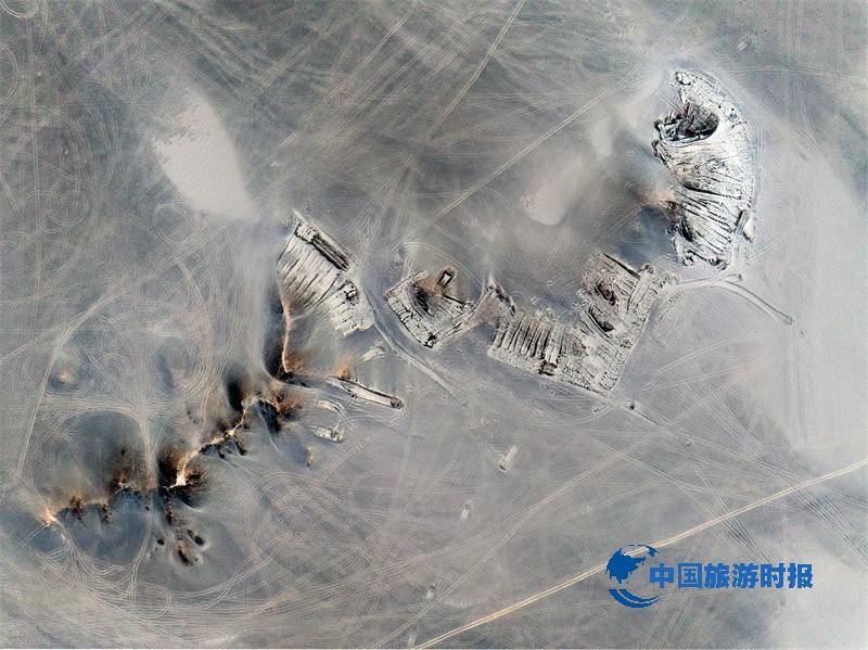 龙腾之地  刘赟.jpg
